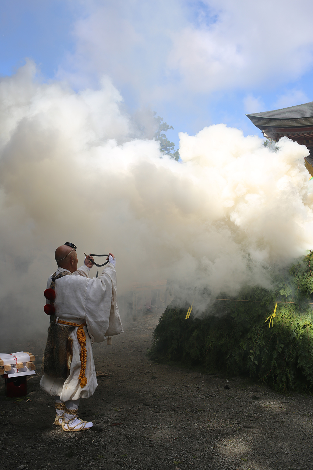 大山寺　採灯大護摩法要