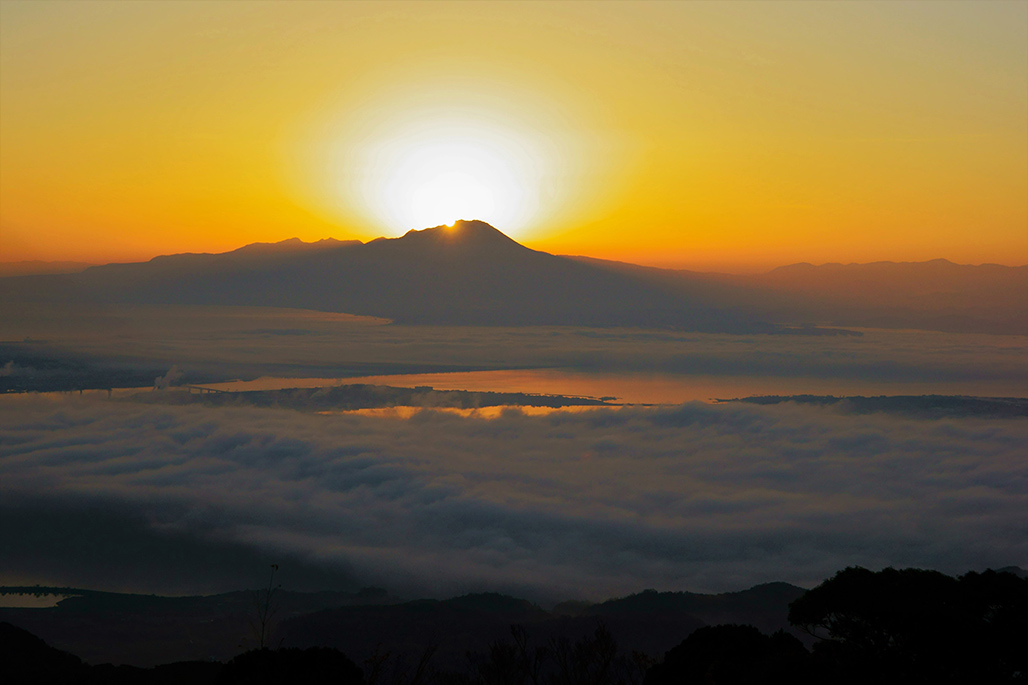 ダイヤモンド大山と雲海