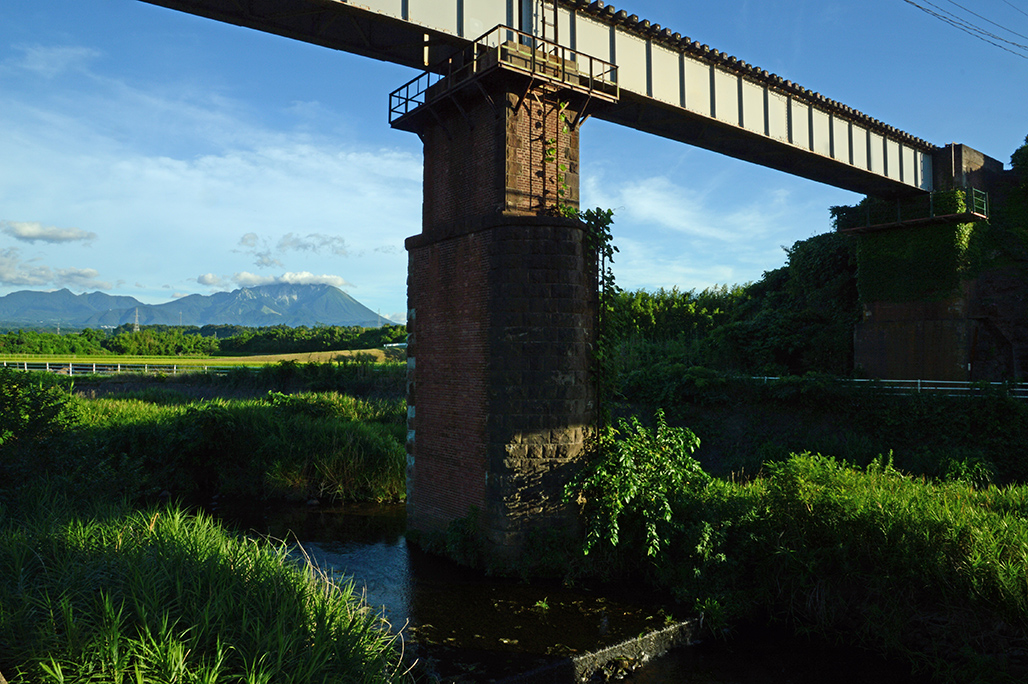 名和川橋梁の大山