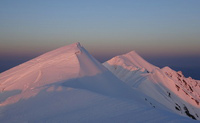 夕陽に染まる剣ヶ峰