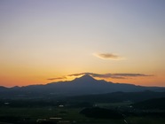 大山の朝焼け