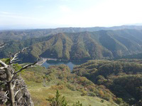 船上のぞきから船上山ダムをのぞく