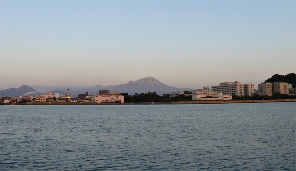 2_上写真と同じ方向からの夕景.jpg