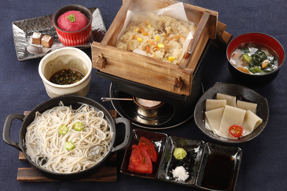 たたら鉄冷やし蕎麦御膳（大山開山1300年祭バージョン）